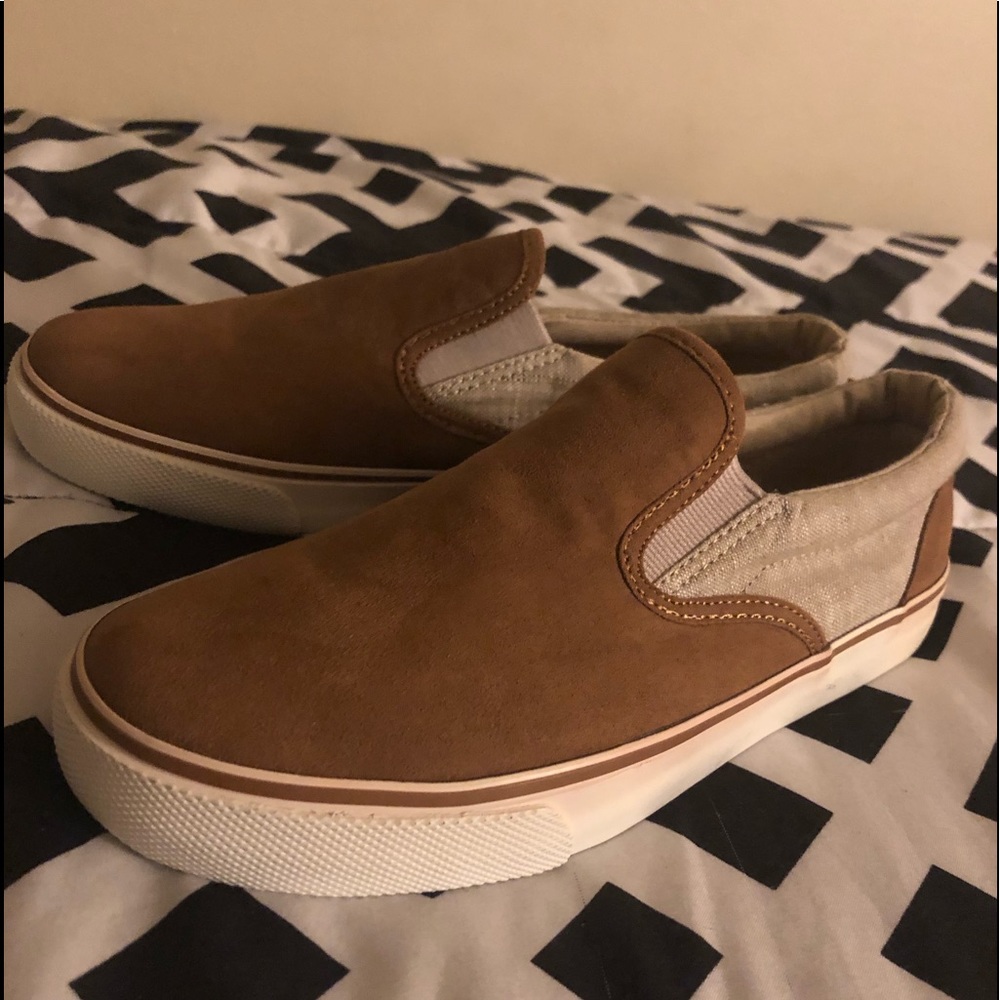 Boys Old Navy shoes